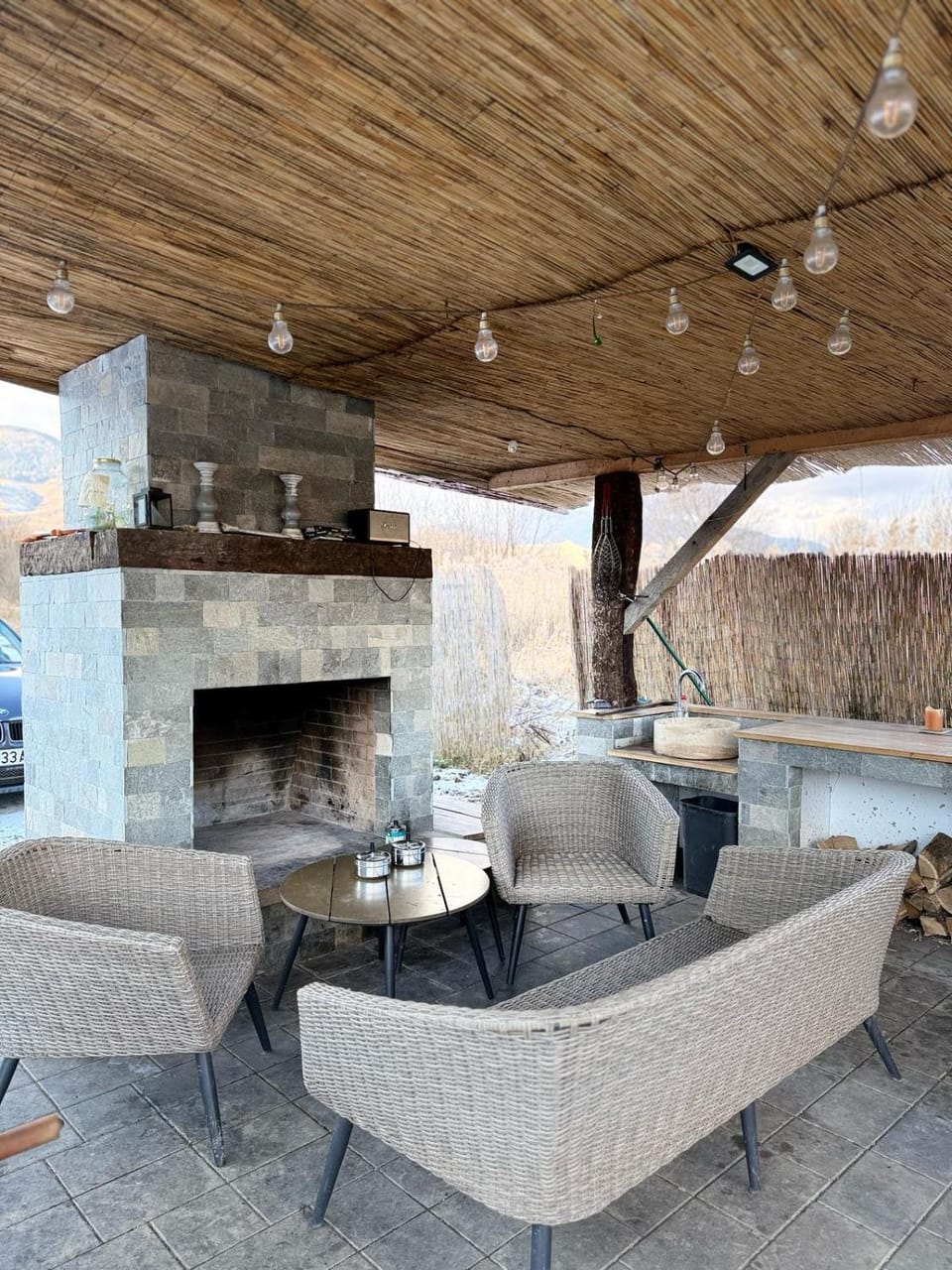 BBQ facilities, fireplace