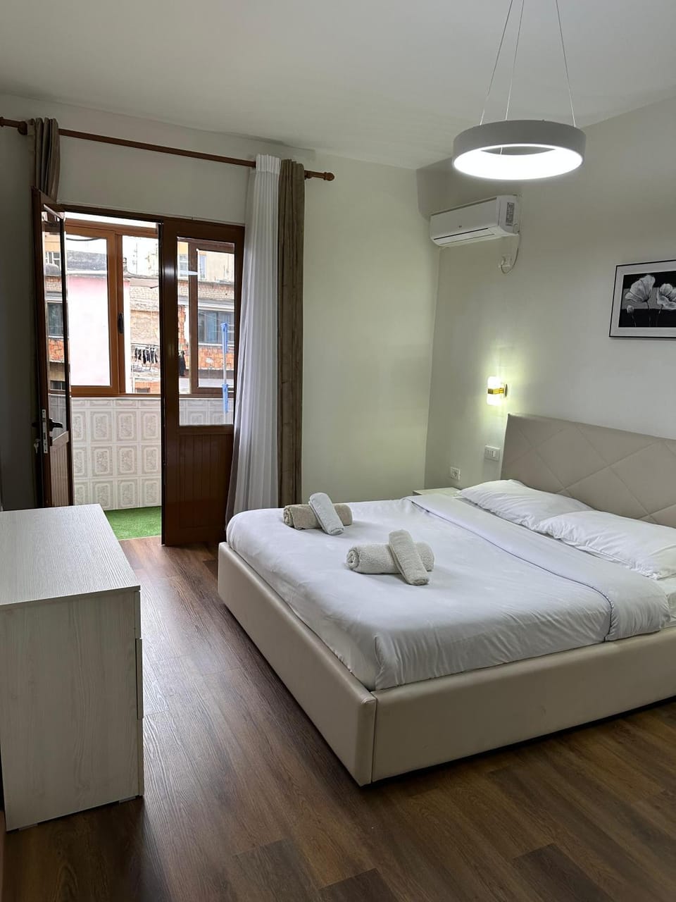 Downtown by siaapartments Apartment in Tirana