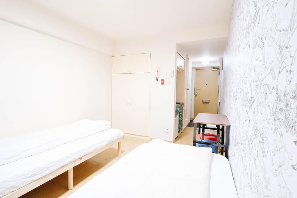 Shinjuku Kabukicho! Shinjuku Center新宿中心! !3min walk! JR 新宿!地铁站步行3分! 新宿歌舞伎!著名连锁大型公寓!一层24小时保安常驻! 6X5 Apartment in Shinjuku