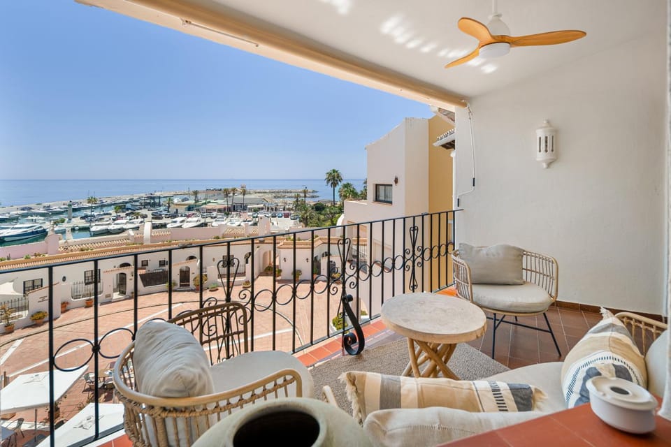 Day, View (from property/room), Balcony/Terrace, Seating area, Sea view