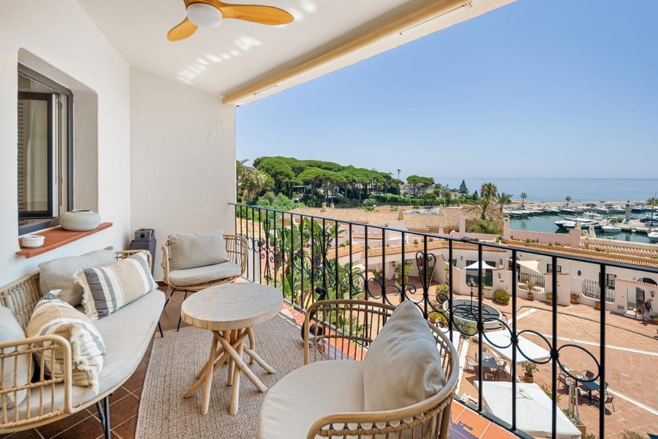 Day, Balcony/Terrace, Seating area, Sea view
