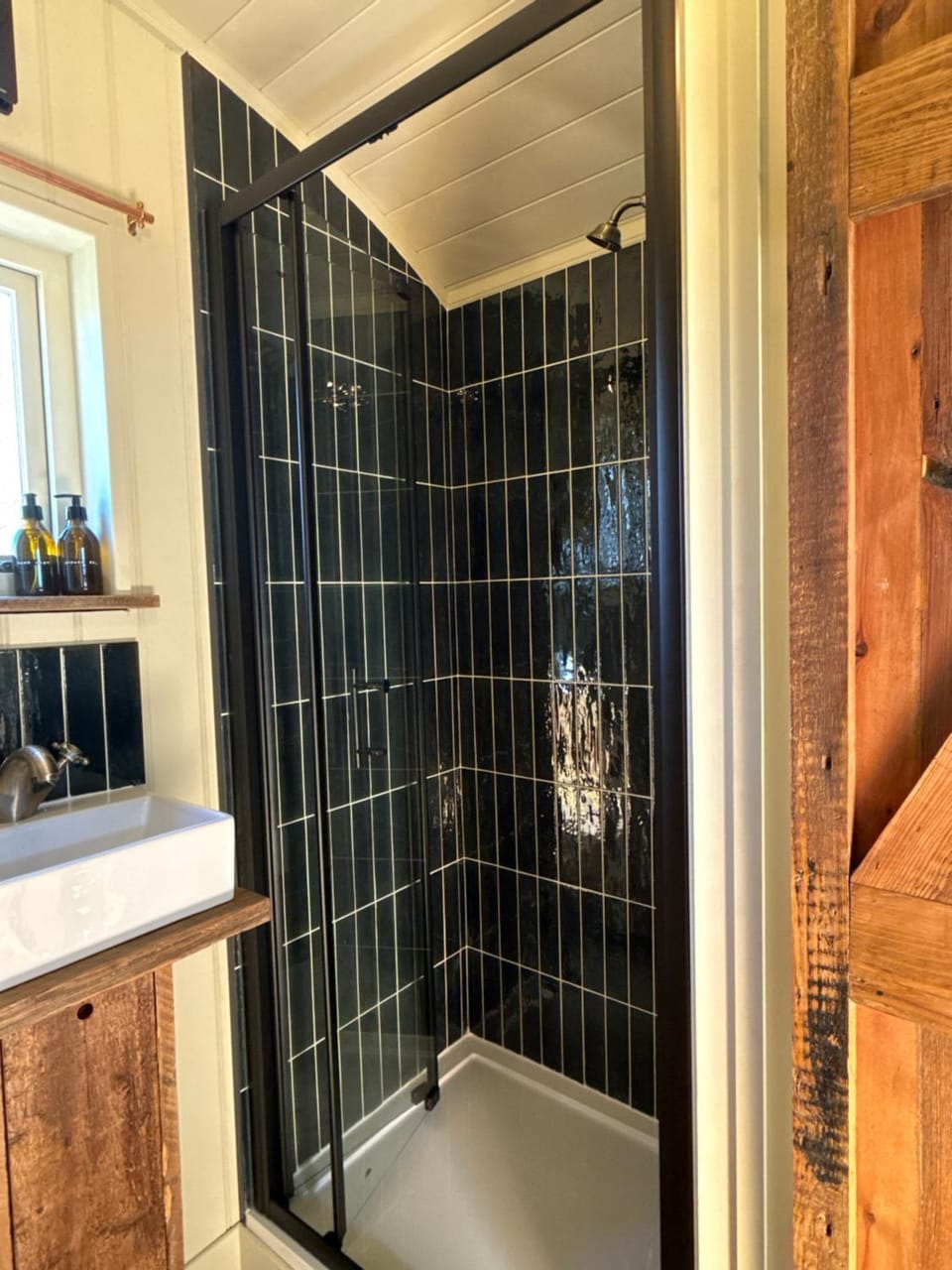 'Russet' Hut on fruit farm Farm Stay in Babergh District