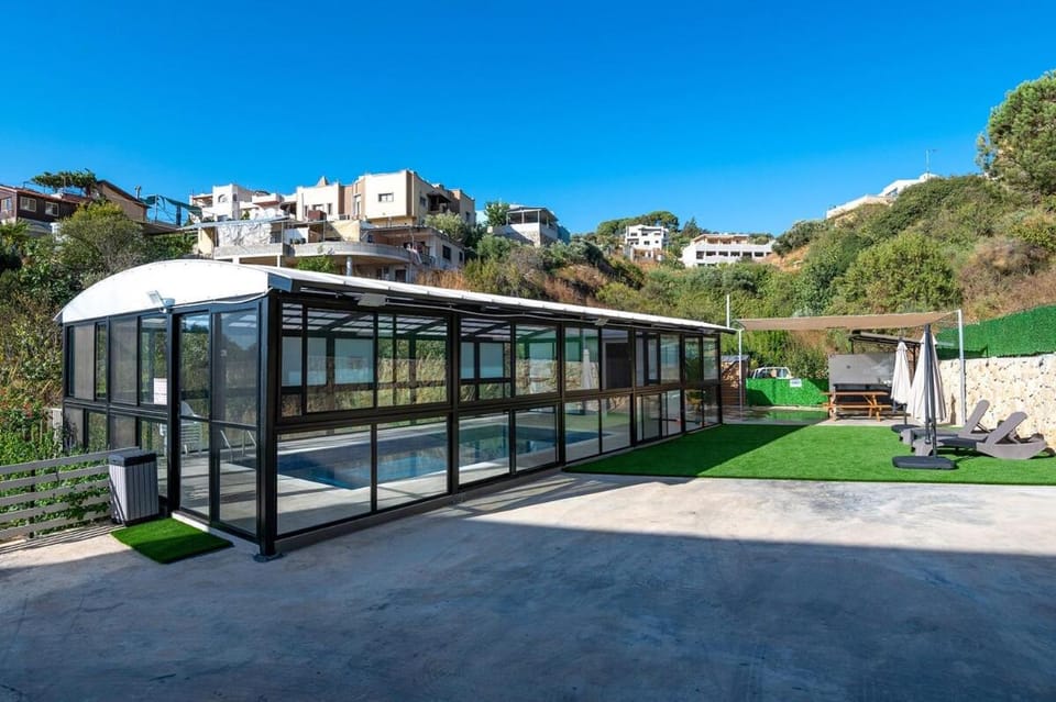 Property building, Garden
