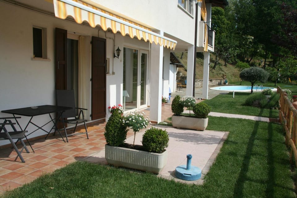 Patio, Facade/entrance, Garden