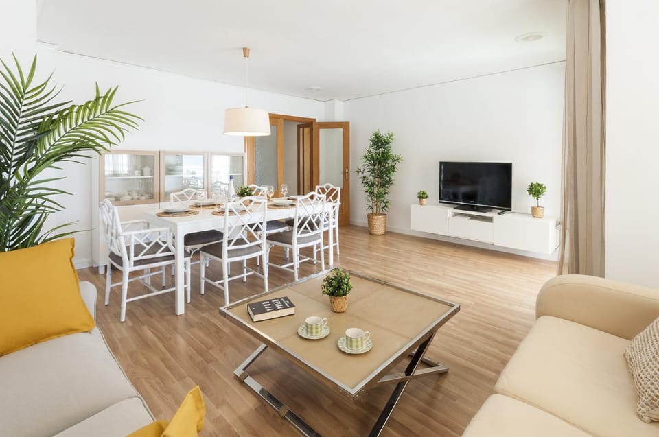 Communal lounge/ TV room, Living room