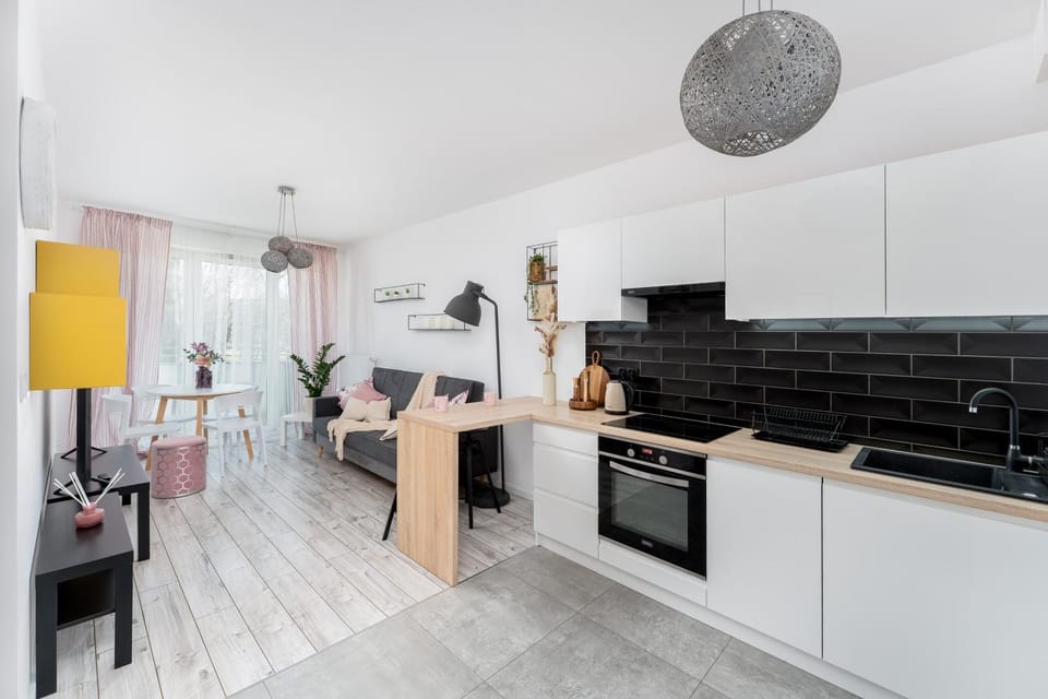 Kitchen or kitchenette, oven, stove