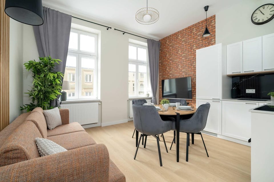 TV and multimedia, Kitchen or kitchenette, Living room, Seating area