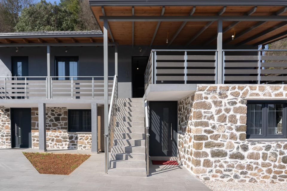 Property building, Balcony/Terrace