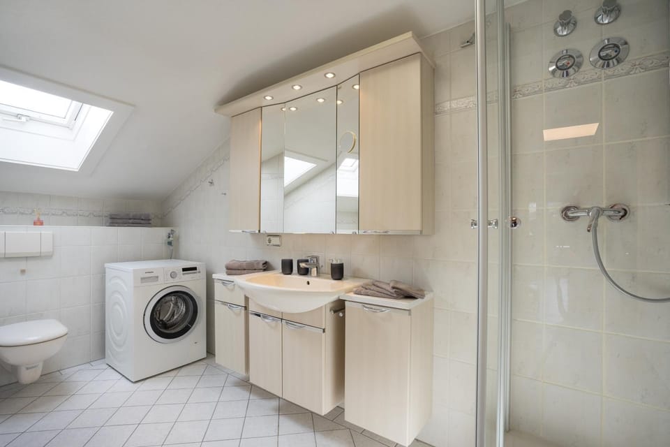 Bathroom, washing machine
