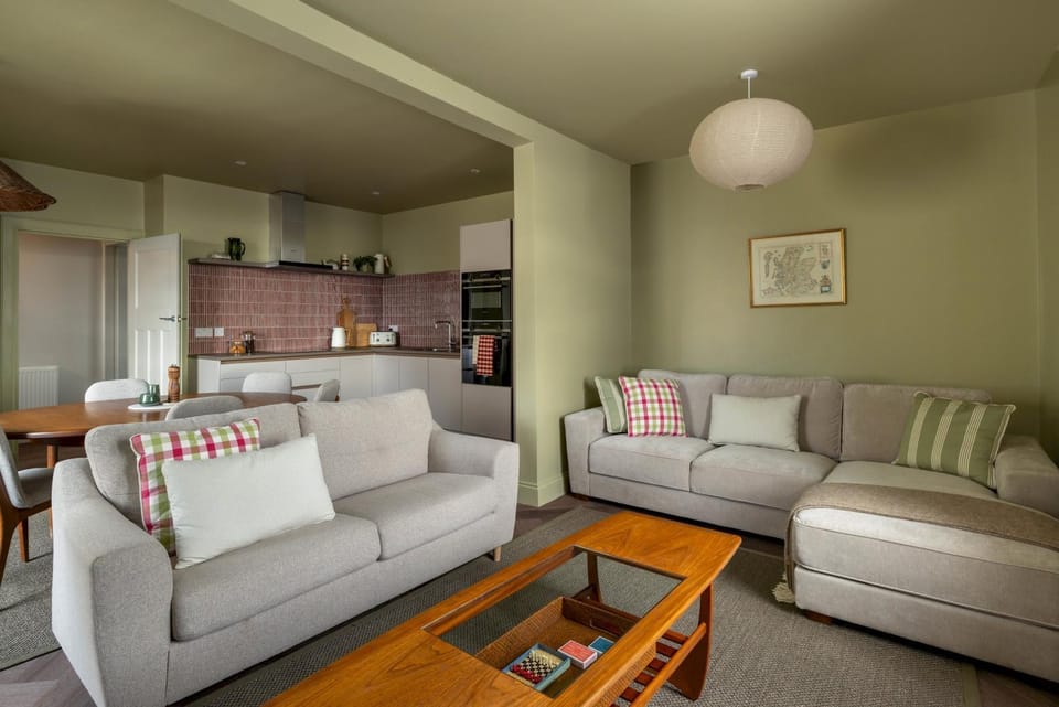 Lounge or bar, Other