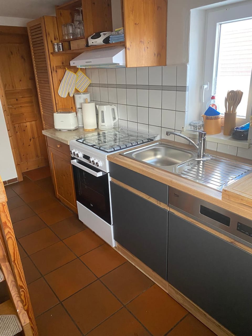 Kitchen or kitchenette, Living room