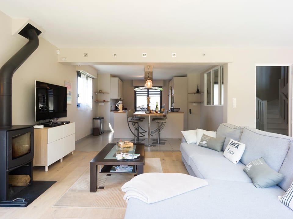 TV and multimedia, Living room