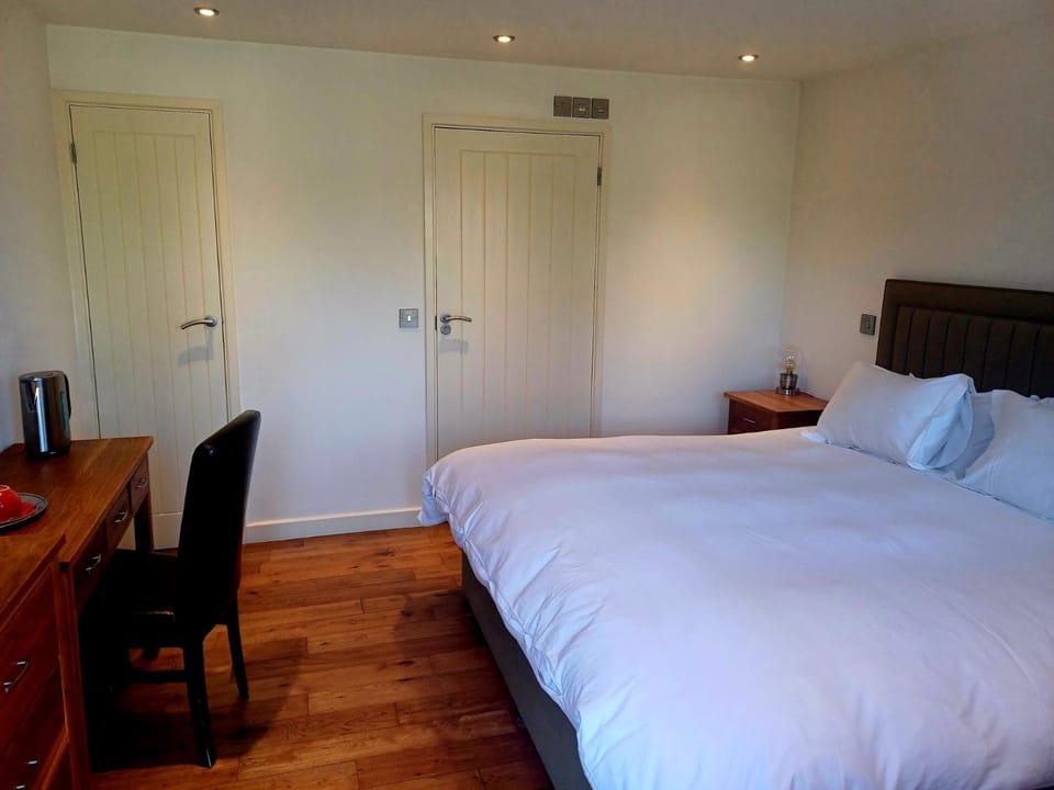 the walnut tree Hotel in Forest Heath District