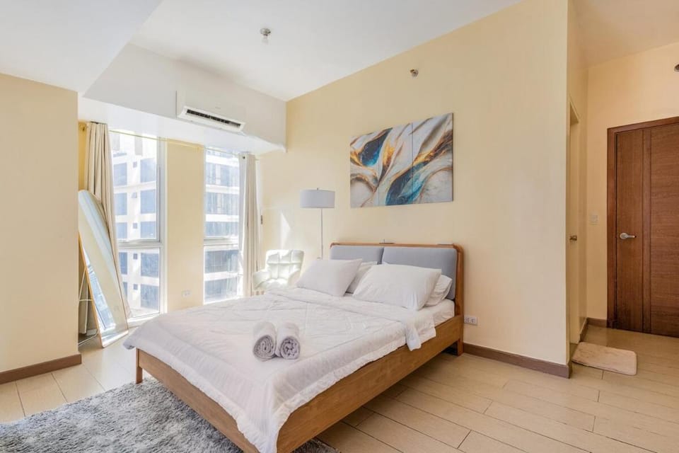 Minimalist Haven 3BR unit at Mckinley Hill Apartment in Makati