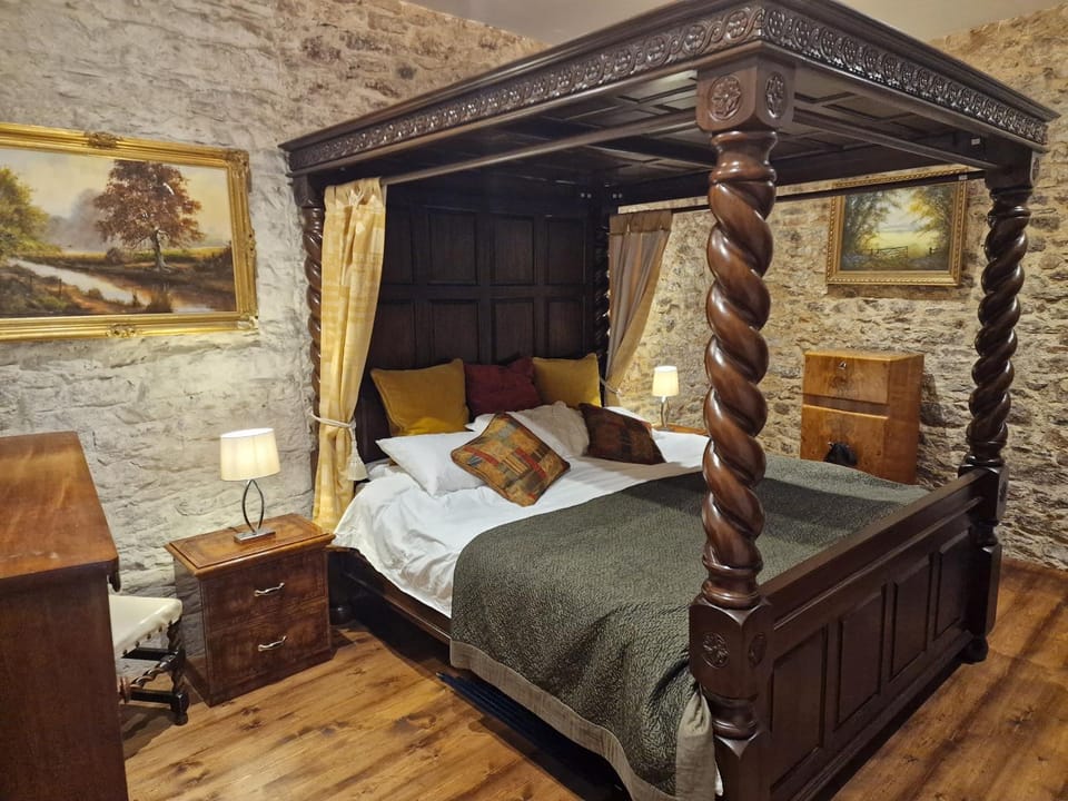 Bed, Bedroom
