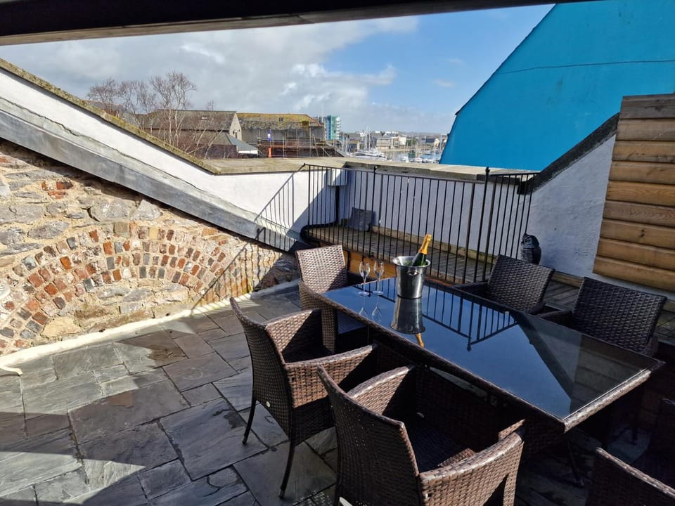 Patio, Balcony/Terrace