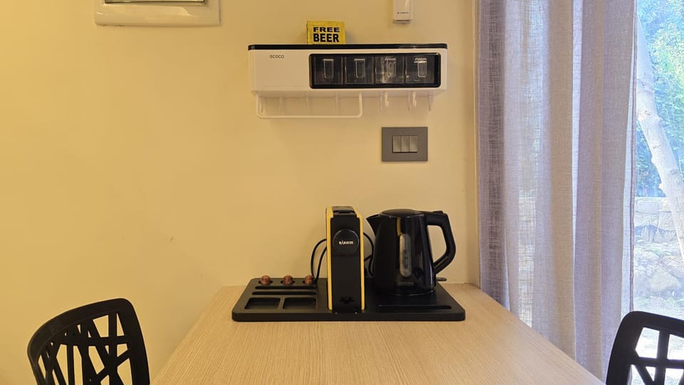 Coffee/tea facilities, Kitchen or kitchenette, minibar