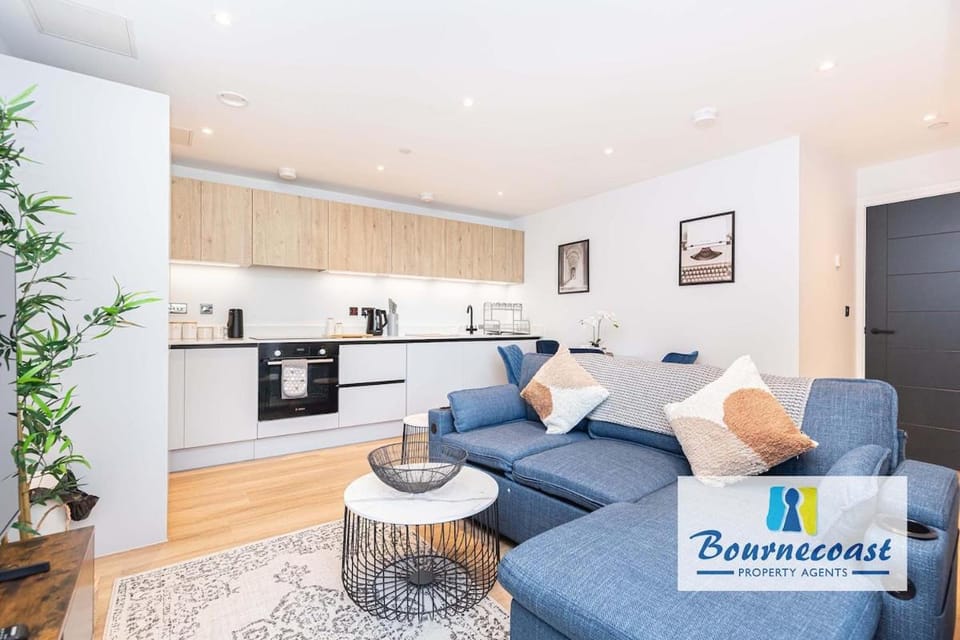Kitchen or kitchenette, Seating area