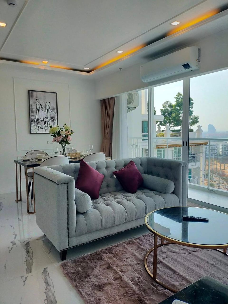 Sea View 2 Bed Room Luxury Near The Beach Apartment in Pattaya City