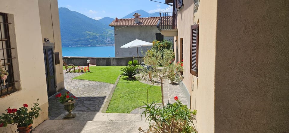 Garden, Garden view, Lake view