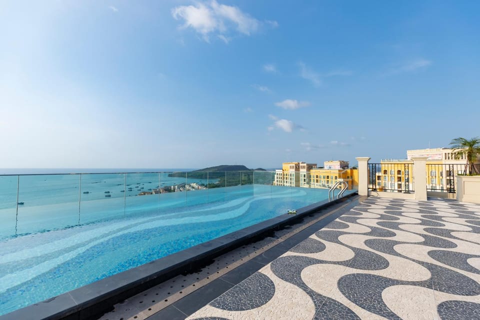 Nearby landmark, Day, Natural landscape, Pool view, Sea view, Swimming pool