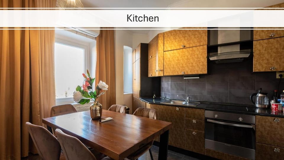 PETRUS SUPERIOR APARTMENT - spacious three-room apartment - prestigious location near Diocletian's Palace and Bacvice beach - the best restaurants within walking distance - free parking provided Apartment in Split