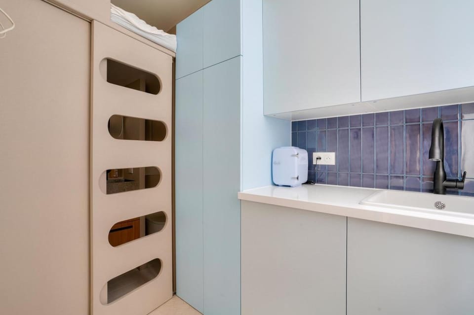Renovated studio in the heart of the Marais Apartment in Paris