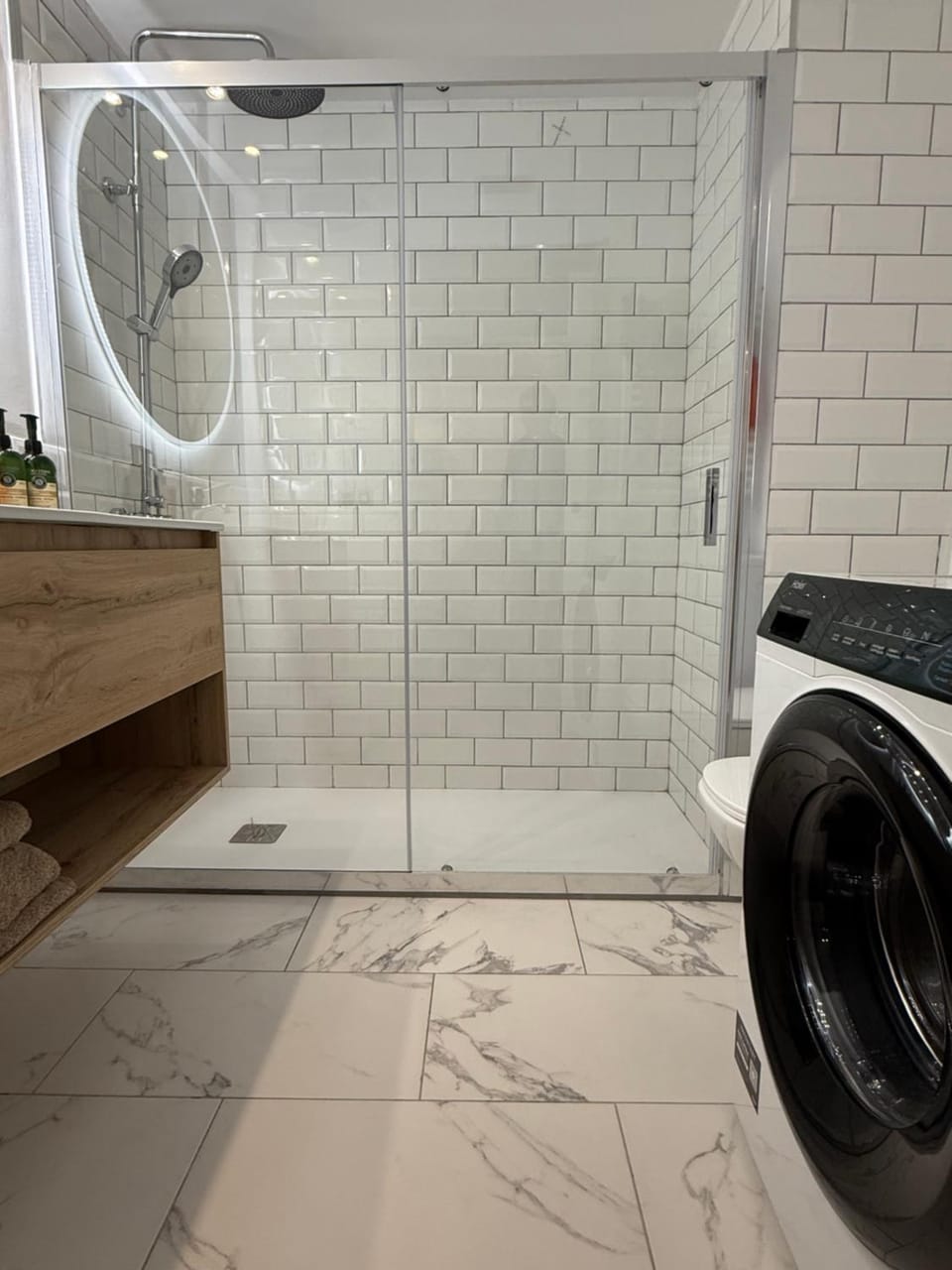 Shower, Bathroom, washing machine