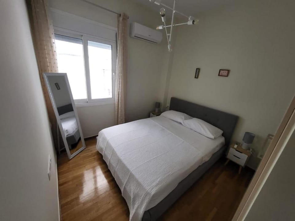 2 bd renovated flat at acropolis Apartment in Athens