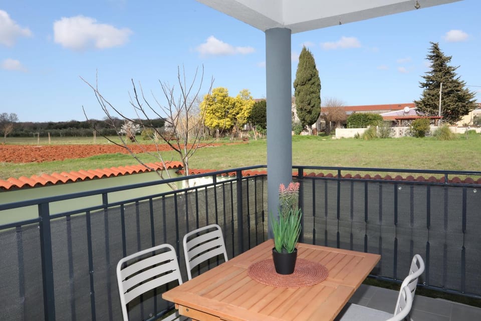 Balcony/Terrace, Seating area, Garden view