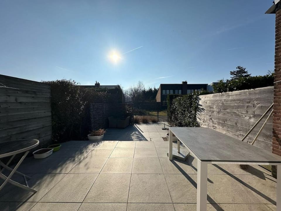 Day, Garden, Balcony/Terrace