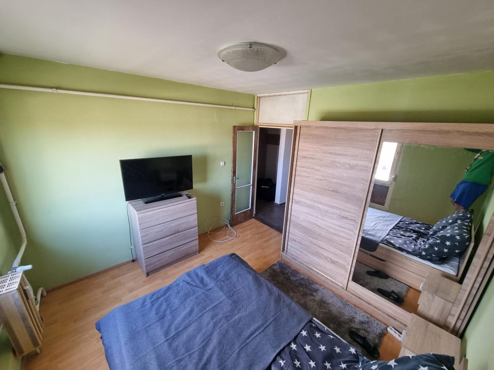 Los Robles Avenue 2311 Apartment in Hungary
