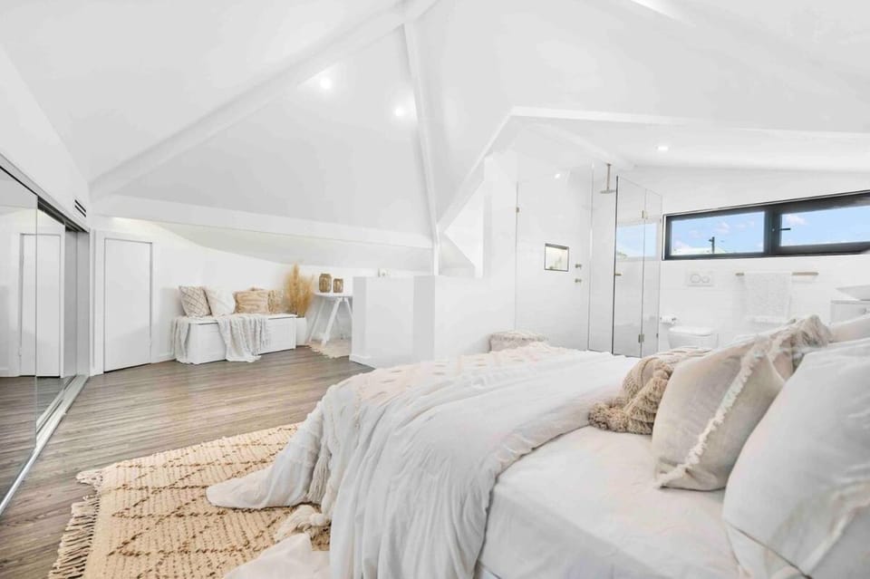 Luxury Urban Oasis 2 House in Mascot