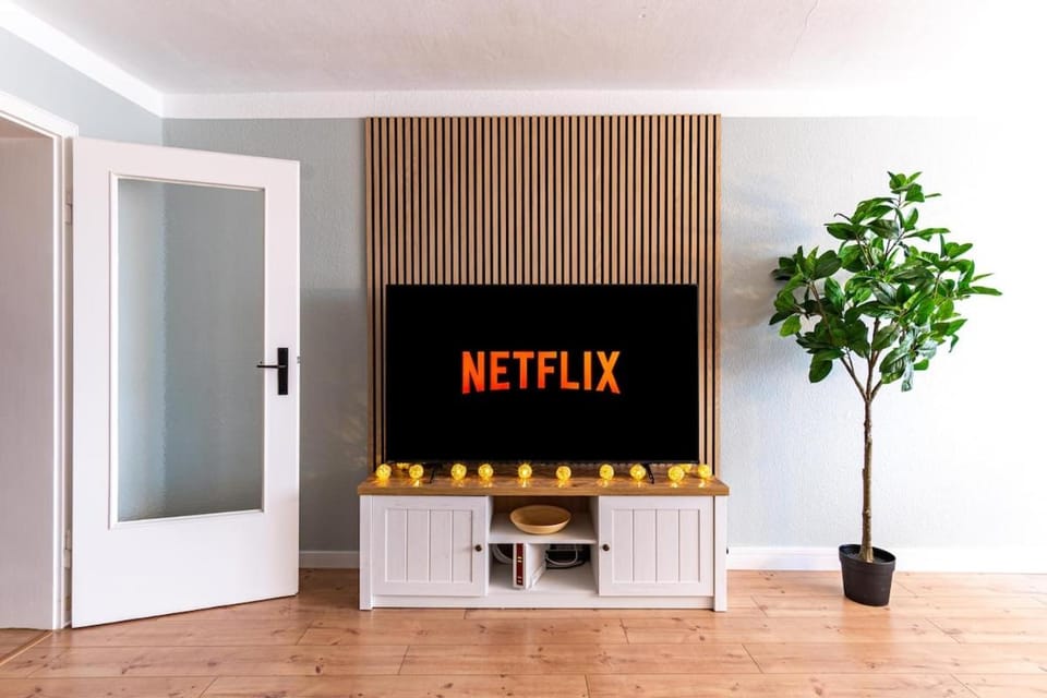 Communal lounge/ TV room, TV and multimedia