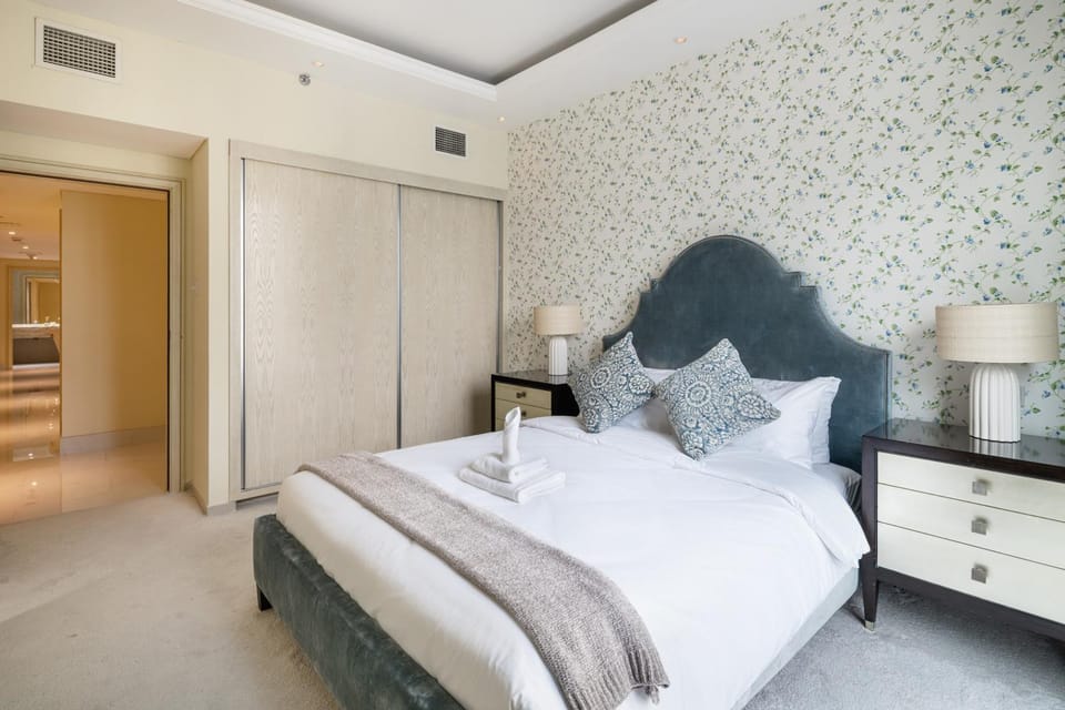 Luxury 4BR Apartment in JBR Private Beach Access Apartment in Dubai