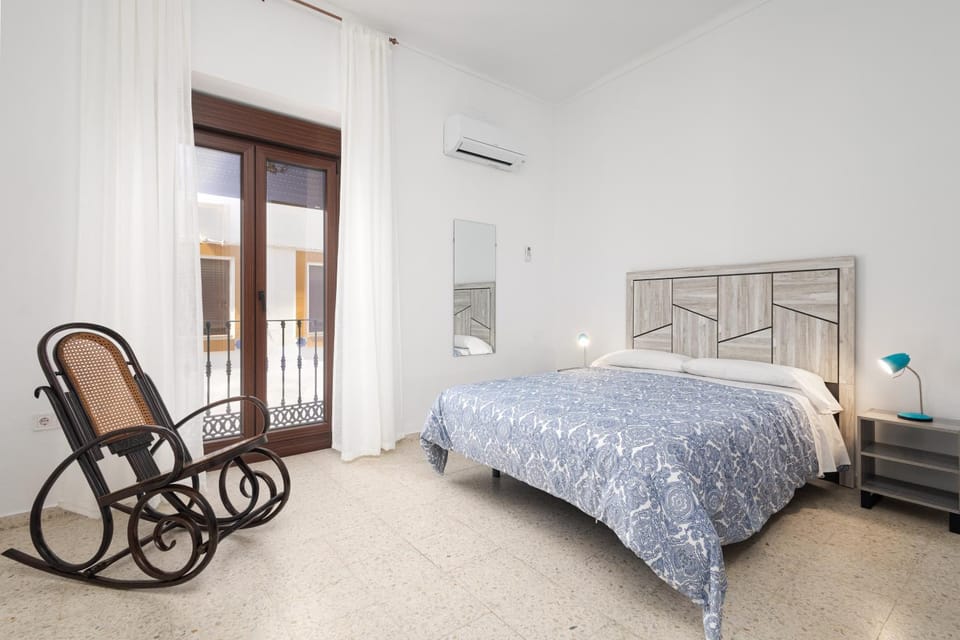 Balcony/Terrace, Bedroom, air conditioner