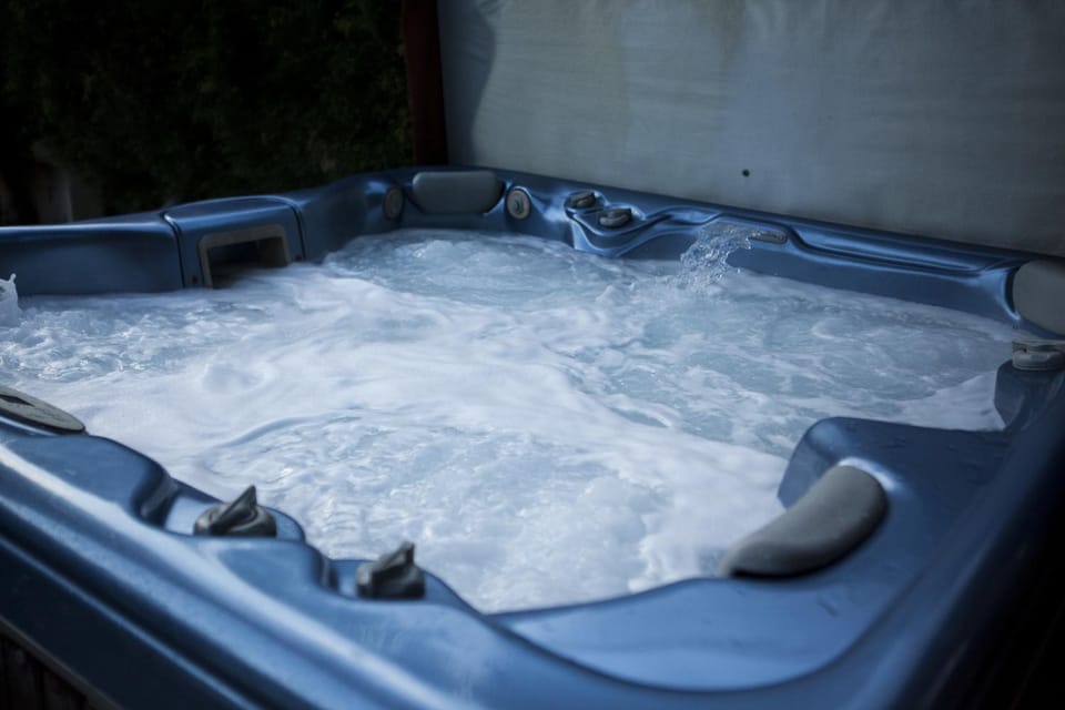 Hot Tub, Massage, Garden view, Garden view, Mountain view, Pool view
