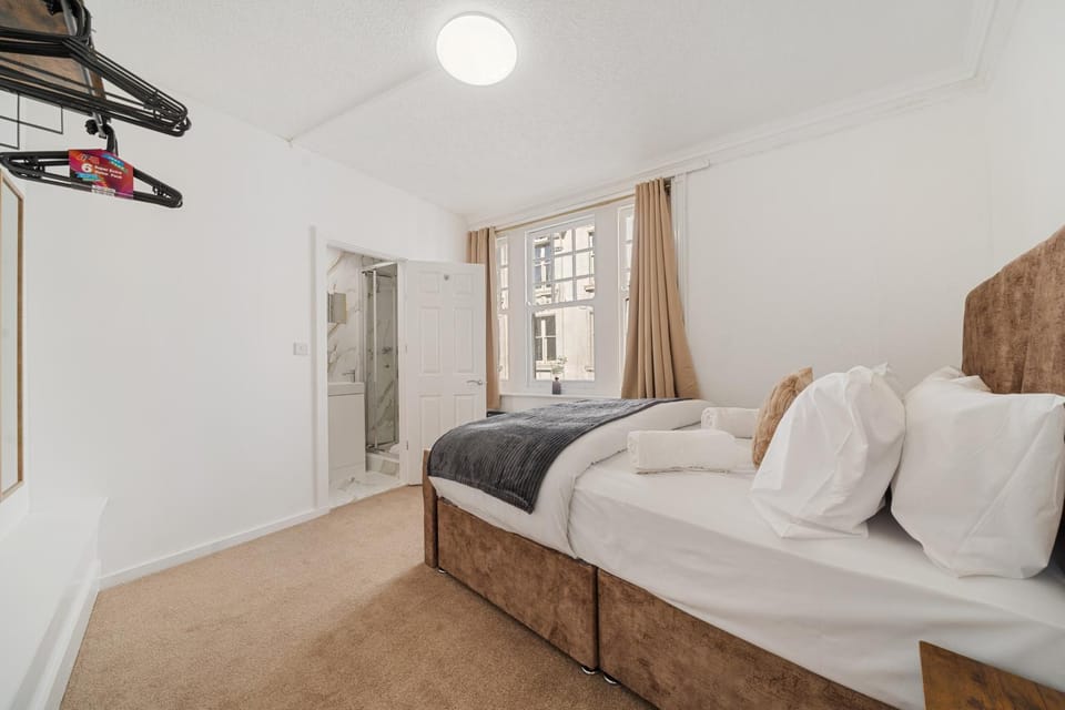 Bed, Photo of the whole room, Bedroom, towels, wardrobe