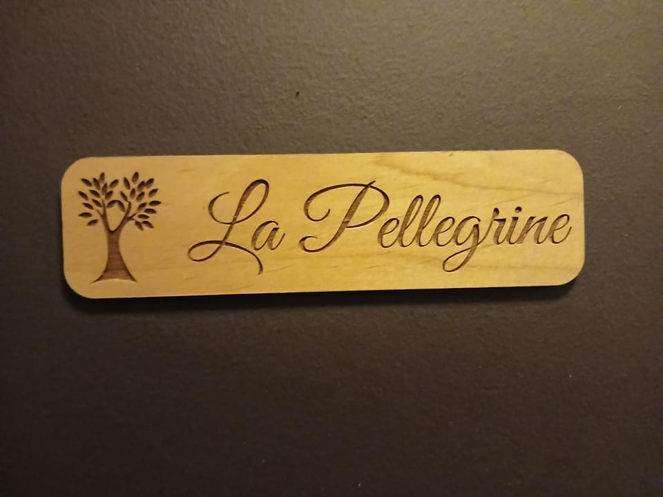 Logo/Certificate/Sign, Text overlay