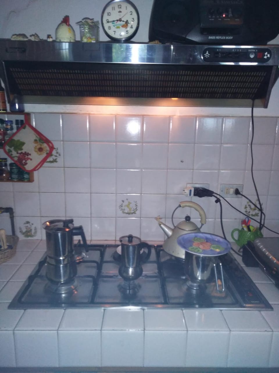 Communal kitchen, Breakfast, Internal: Not applicable to any particular room