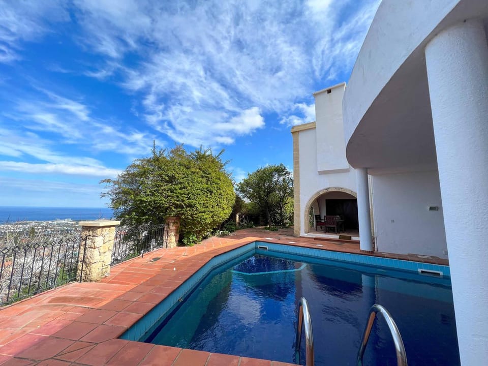 Patio, Day, Natural landscape, View (from property/room), Balcony/Terrace, Pool view, Sea view, Swimming pool, Swimming pool, sunbed