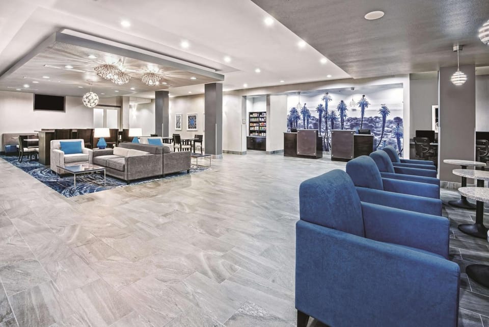 Lobby or reception, On site