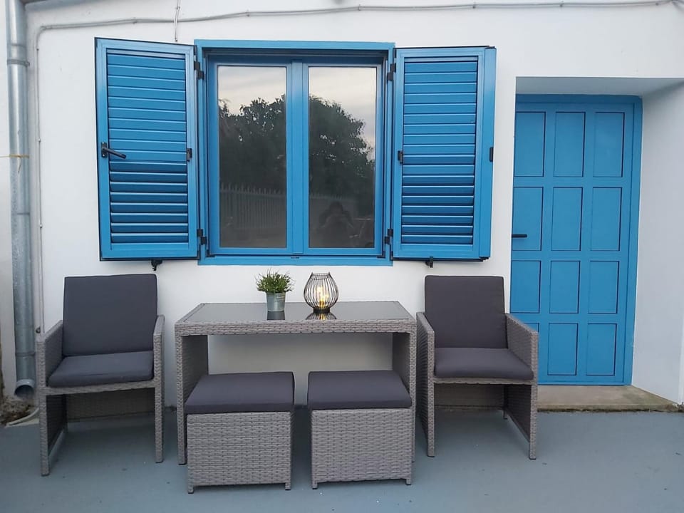 Patio, Day, View (from property/room), Balcony/Terrace, Seating area, Dining area