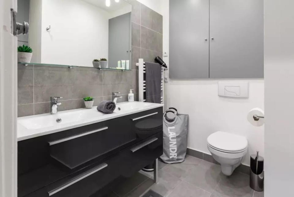 Toilet, Bathroom