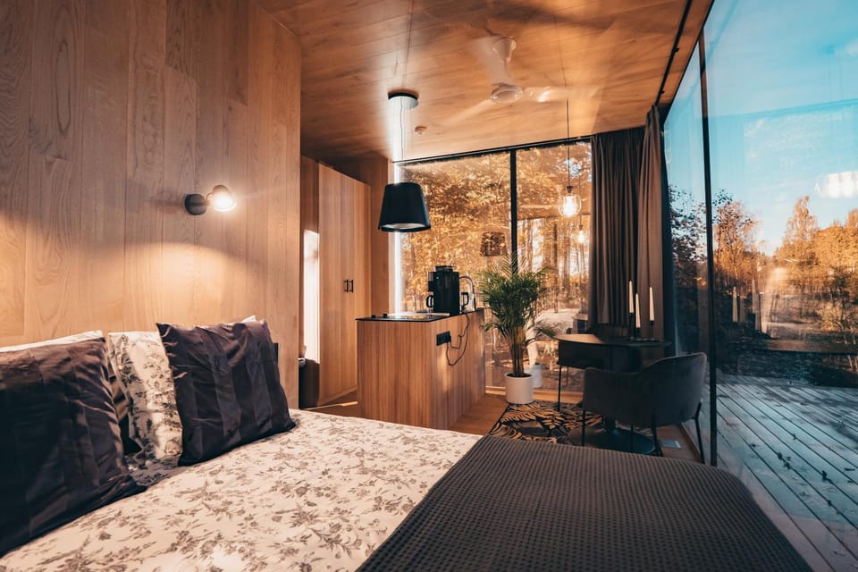 Property building, Bed, Living room, Bedroom