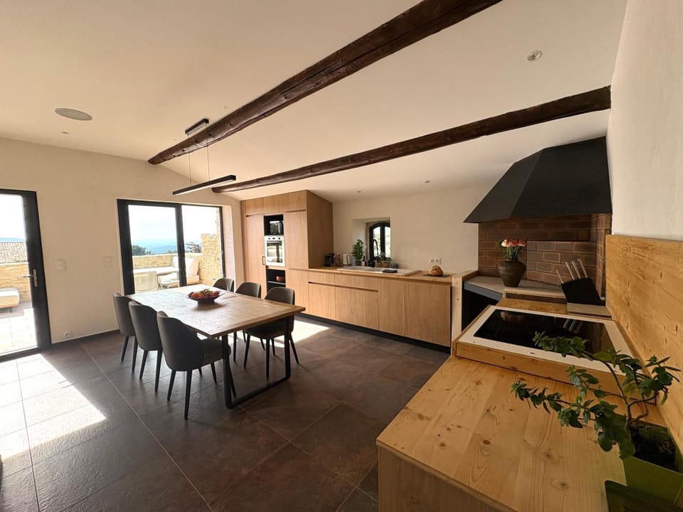 Property building, Garden view, kitchen