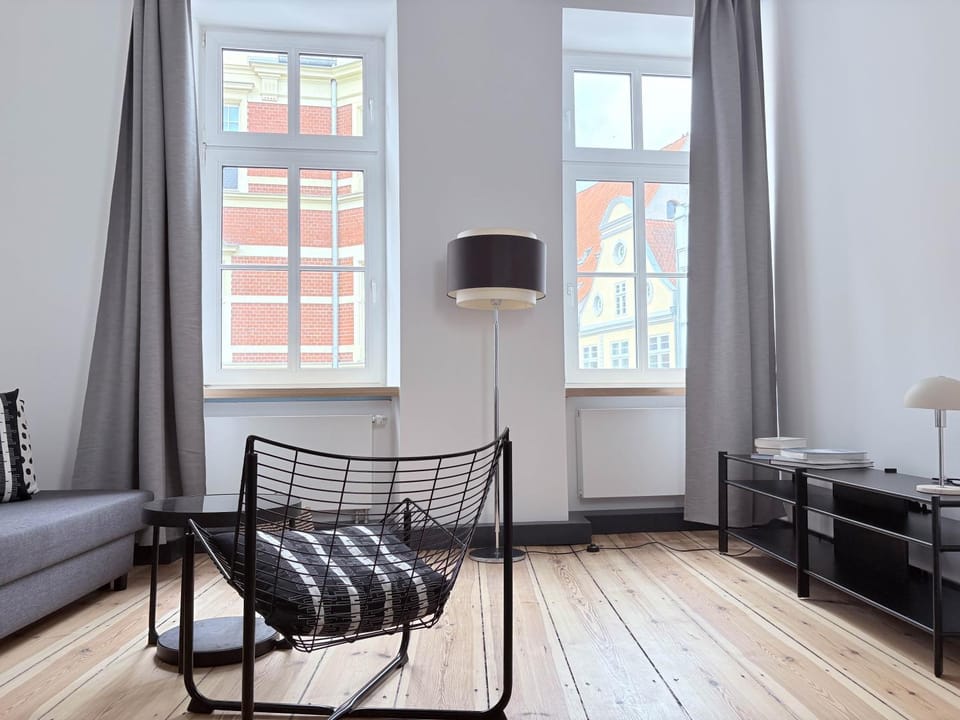 Living room, Photo of the whole room