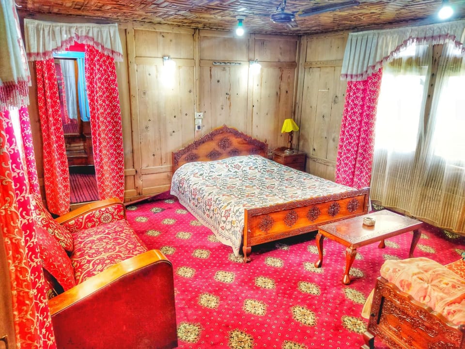 Bed, Bedroom, bunk bed, wardrobe