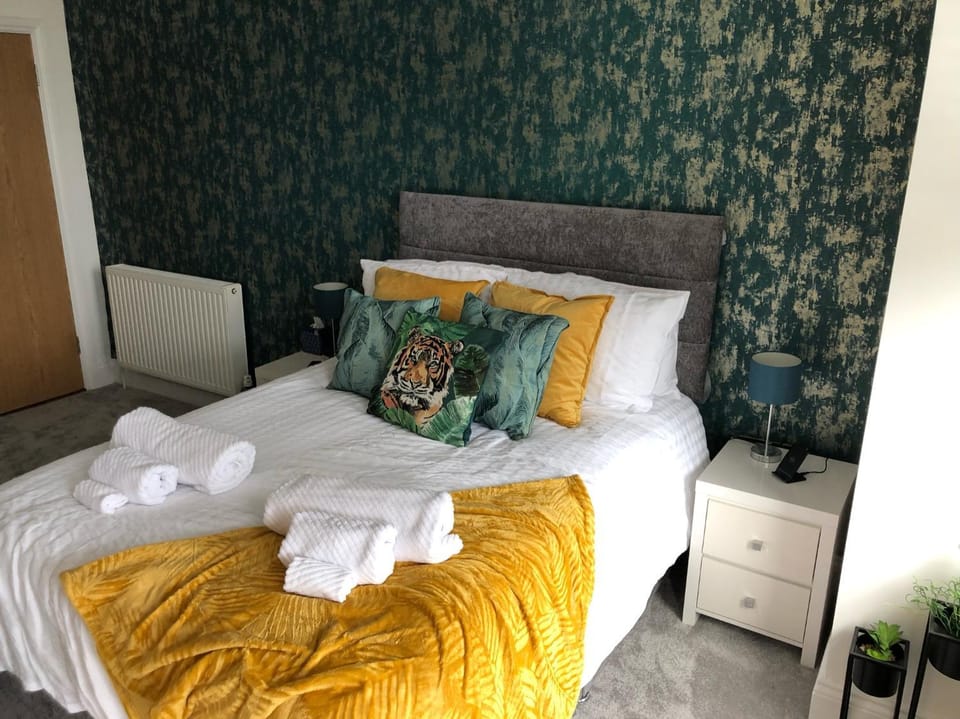 Bed, Bedroom