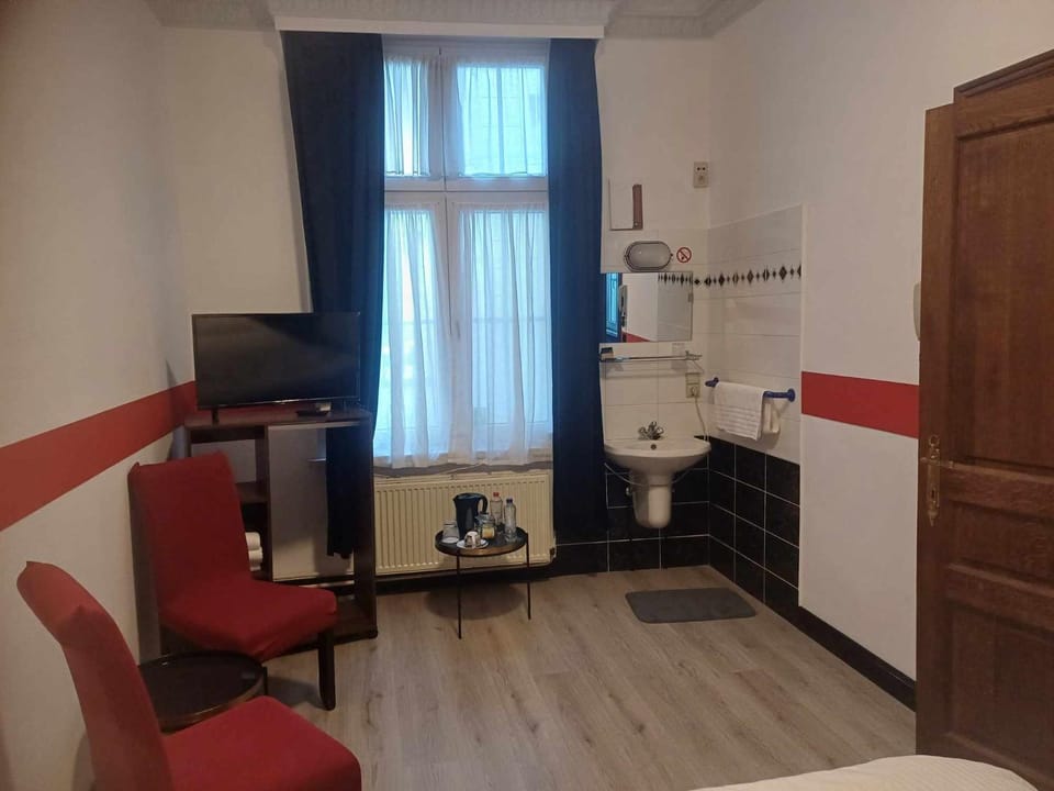 TV and multimedia, Seating area